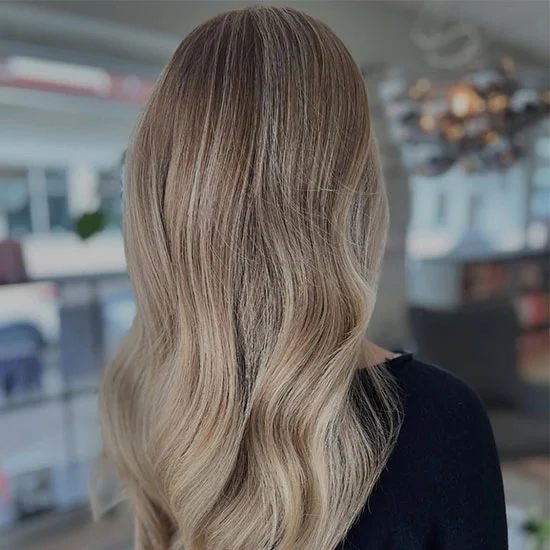 Hårfärgning blond nyans